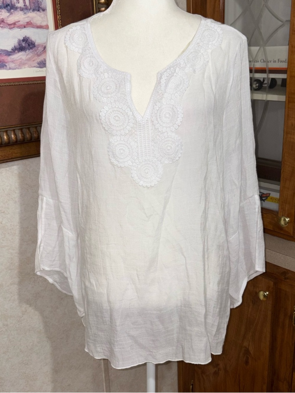 Zac & Rachel size X-Large white semi sheer embroidered v/neck blouse EUC